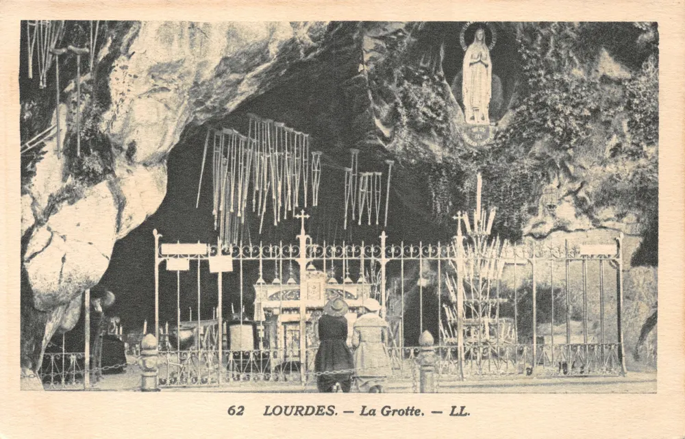 LOURDES — La Grotte — éditeur LL. n° 62 - 앞면