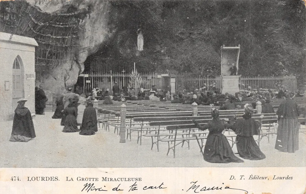 Lourdes. Ansicht der Miraculous Grotte — Verlag D. T. Verlag, Lourdes, Nr. 474 - Vorderseite