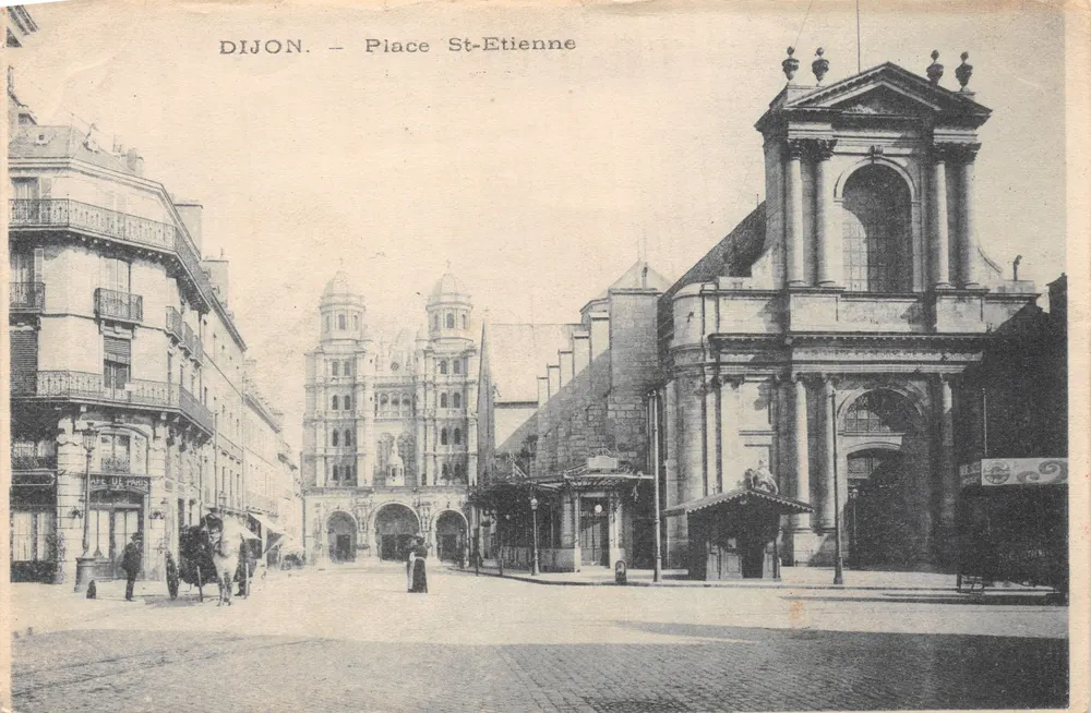 Dijon — Place Saint-Étienne — éditeur Mercier & Cie, Epernay - Frente