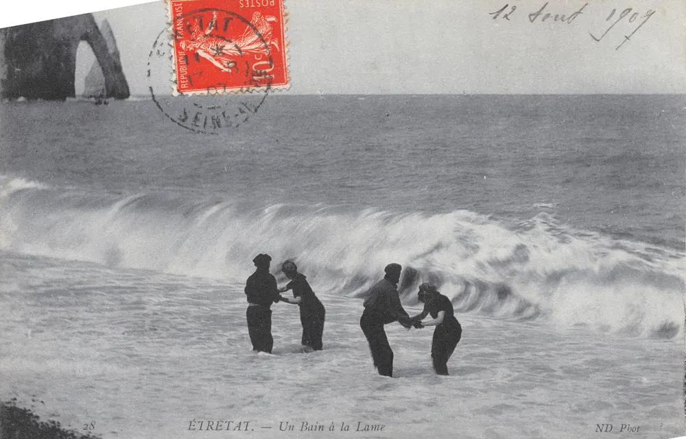 ÉTRETAT — Ein Bad am Strand — ND Phot, n°28 - Vorderseite