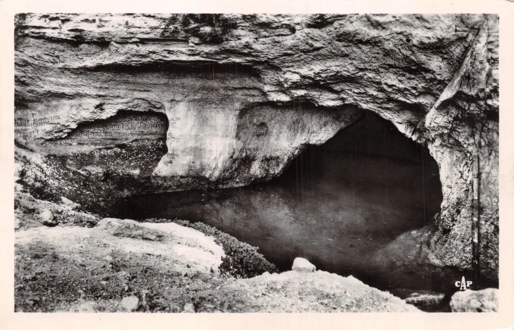Fontaine de Vaucluse — La Source — éditeur C.A.P. — n°13 - 앞면