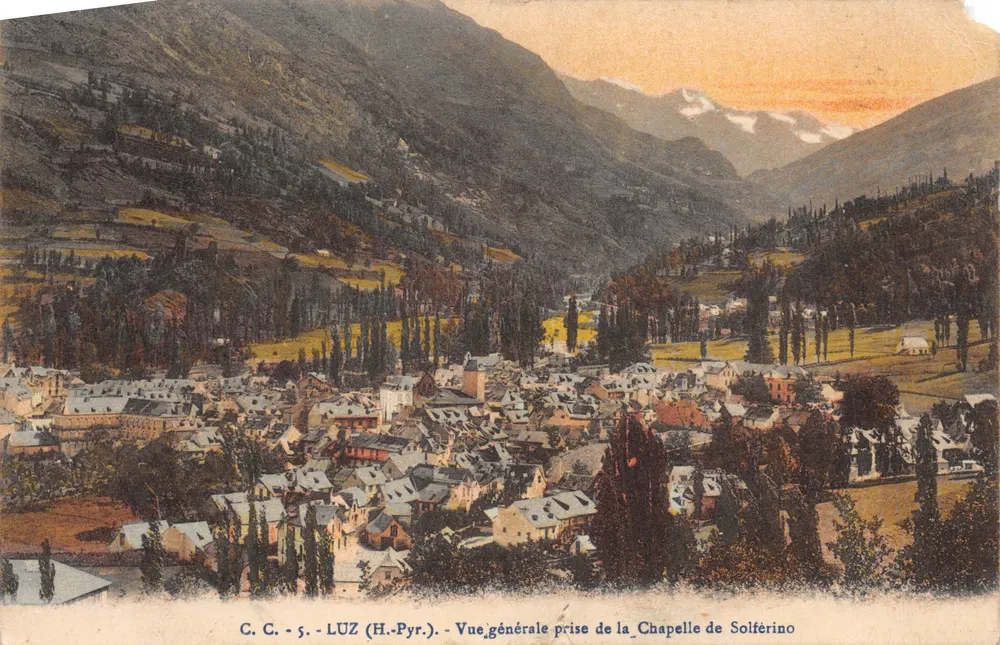 Luz (H.-Pyr.) — Allgemeiner Blick vom Solférino-Kapellhof — C. C. - 5 - Vorderseite