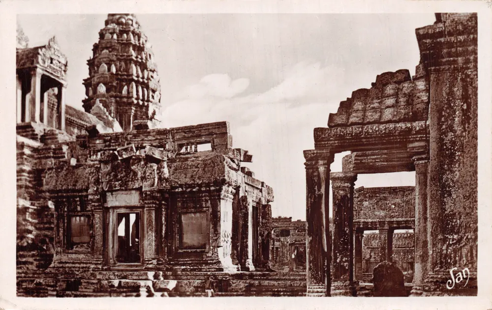 Angkor Vat — vue de la terrasse supérieure — éditeur San - Recto