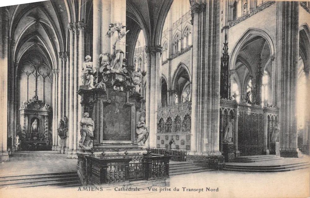 Amiens — Kathedrale — Ansicht vom nördlichen Transept - Vorderseite