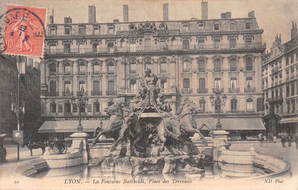 LYON — Fontäne Bartoldi, Place des Terreaux — ND Phot, n°10 - Vorderseite