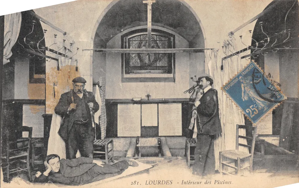 Lourdes — Innenansicht der Schwimmbäder — Edition F. Viron, Nr. 281 - Vorderseite