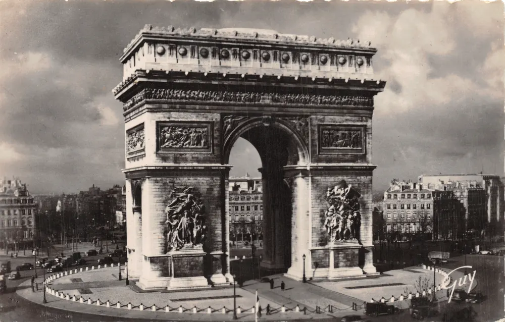 Arc de Triomphe — Place de l'Étoile — éditeur GUY, n° 305 - Recto