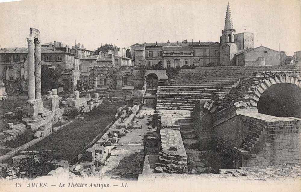 Aries — Le Théâtre Antique — éditeur LL - 앞면