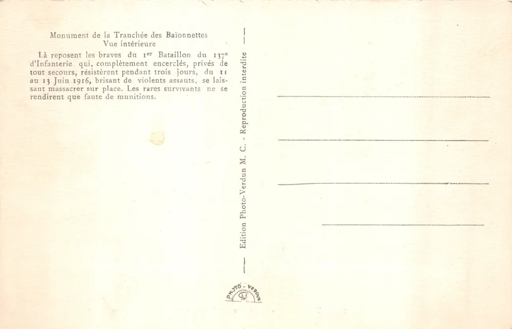 Douaumont — Die Schussgraben der Baïonnettes — Denkmal des Schussgrabens der Baïonnettes - Rückseite