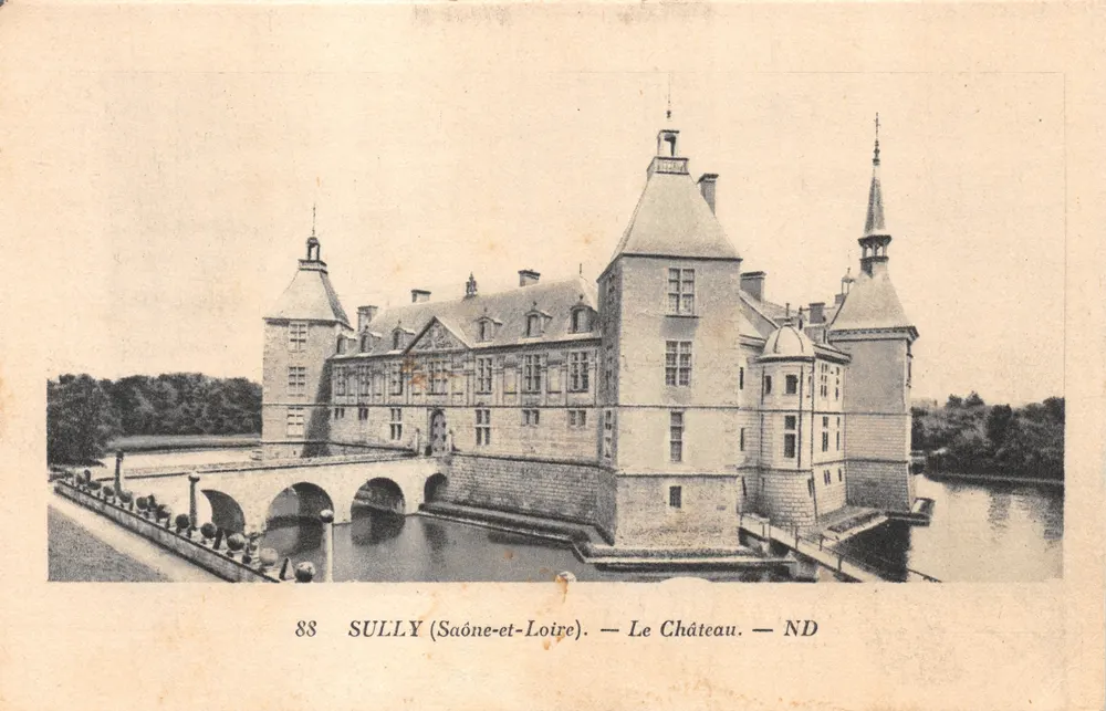Sully (Saône-et-Loire) — Le Château — ND - आगे