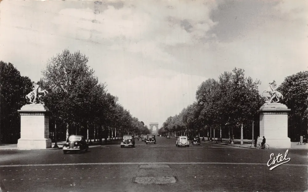 Avenue des Champs-Élysées — Blickrichtung zum Triumphbogen — Éditions de Luxe Estel, Paris - Vorderseite