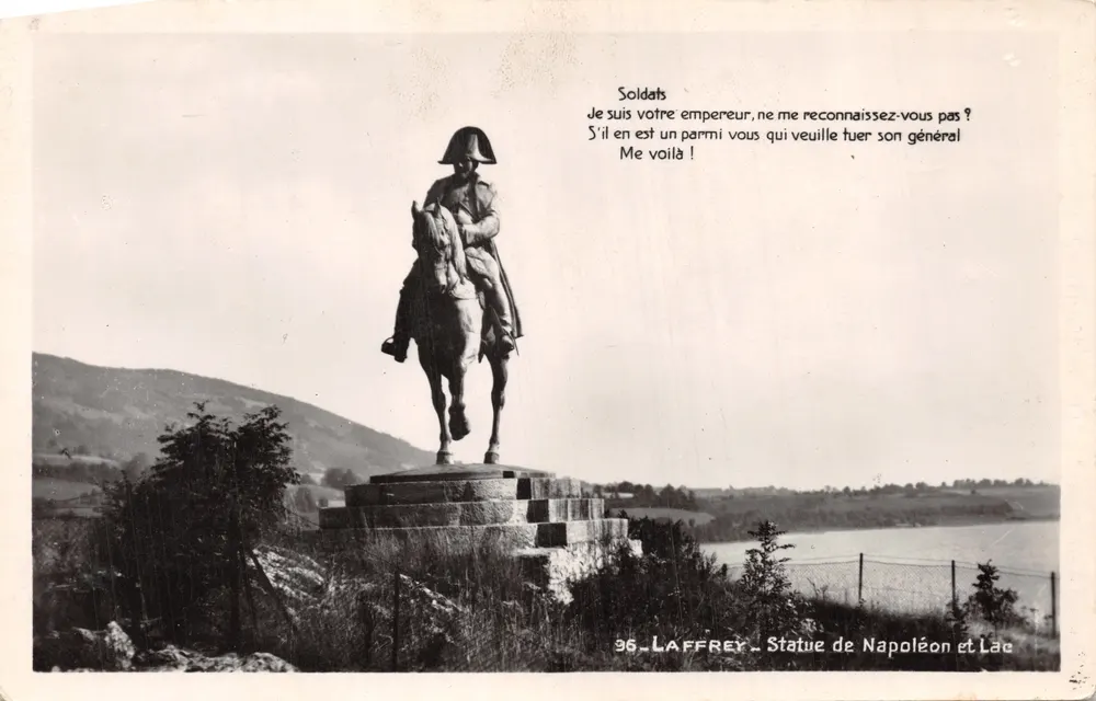 Laffrey — Statue de Napoléon et Lac — éditeur C.A.P. « REAL-PHOTO » - Recto