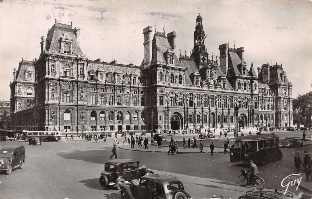 Rathaus — Ansicht des Platzes — Verlag Guy, Nr. 3.083 - Vorderseite