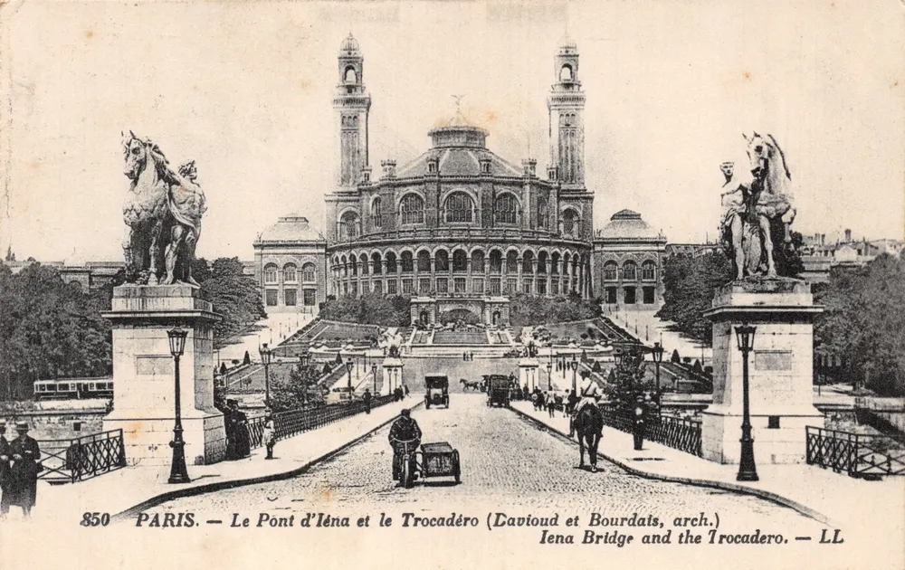 Paris — Le Pont d'Îéna et le Trocadéro (Davioud et Bourdais, arch.) — LL - Recto