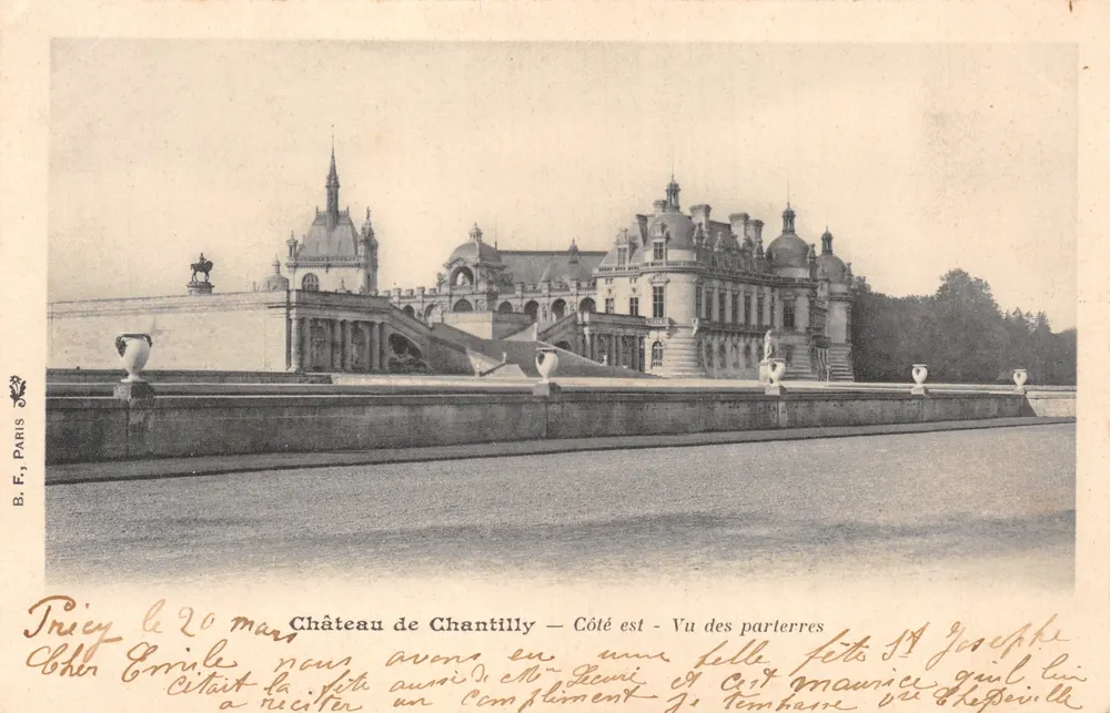 Schloss Chantilly — Ostseite — Ansicht von den Parterres — B.F., PARIS - Vorderseite