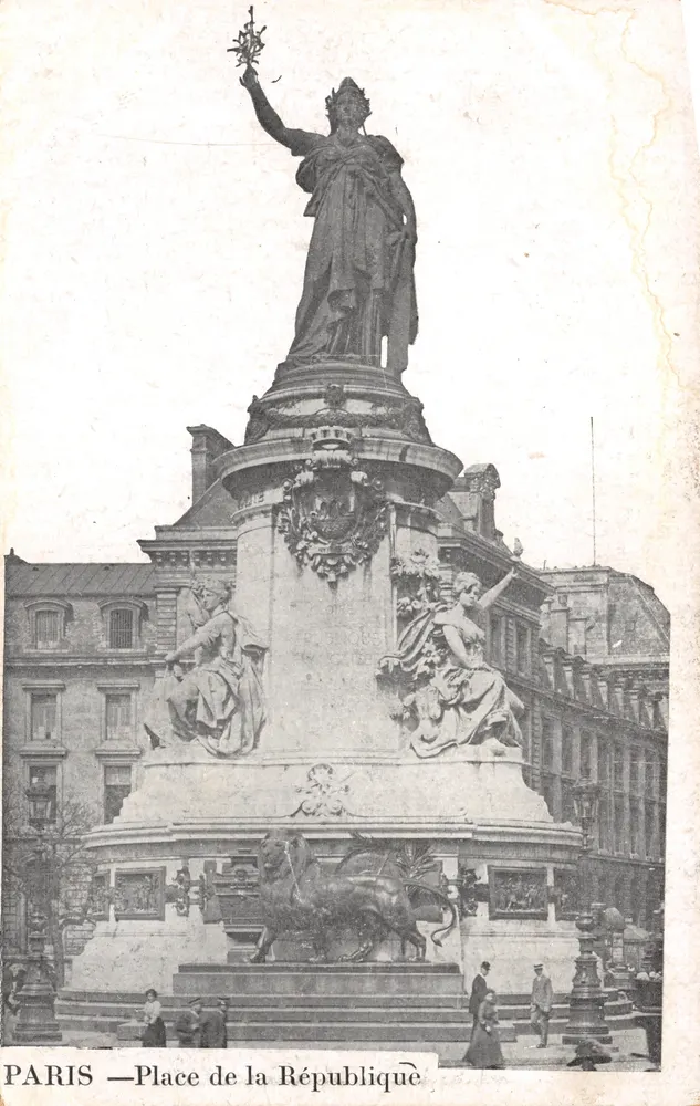 PARIS — Place de la République — Monument de la République - Recto