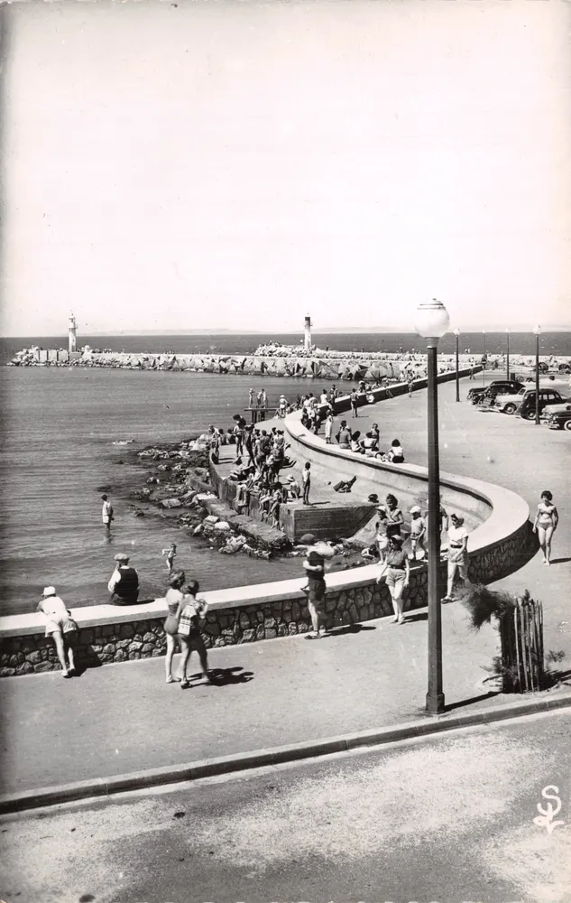 Le Grau du Roi (Gard) — Die Seepromenade in Richtung der Pier — Edition Lucien Scheitler, ALBI - Vorderseite