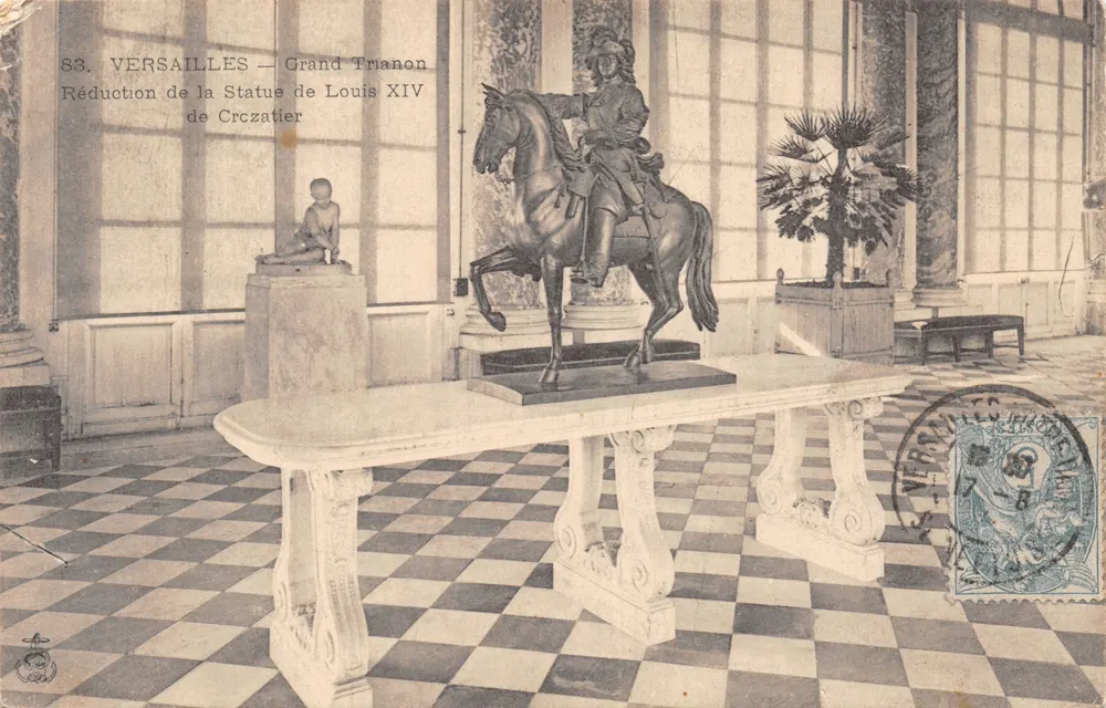 Versailles — Grand Trianon — Reduktion der Statue von Ludwig XIV von Crczatier - Vorderseite