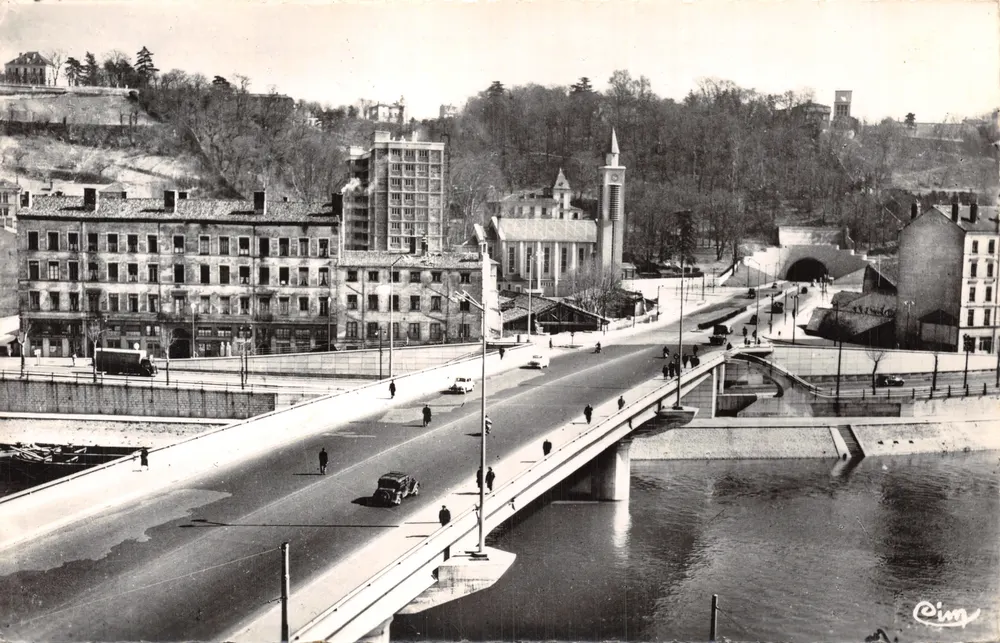 Lyon-Vaise — Entrée du Tunnel, Église St-Charles — CIM - Recto