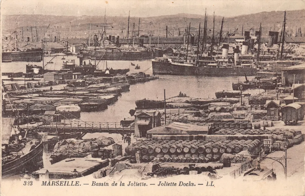 Marseille — Bassin de la Joliette — Joliette Docks — L.L. — n°323 - Vorderseite