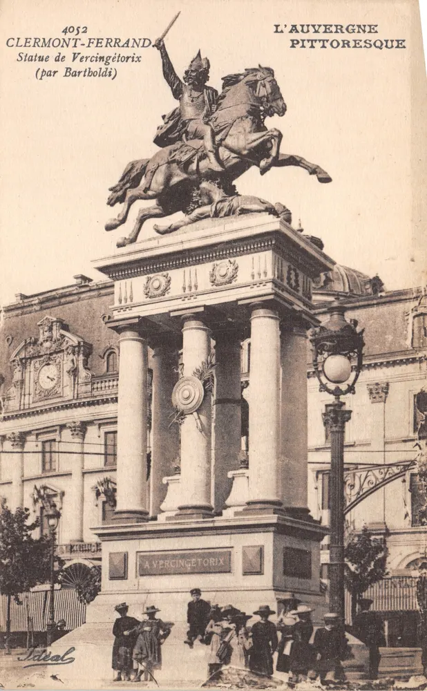 Clermont-Ferrand — Statue von Vercingetorix (von Bariboldi) — Verlag Idéal, n° 4052 - Vorderseite