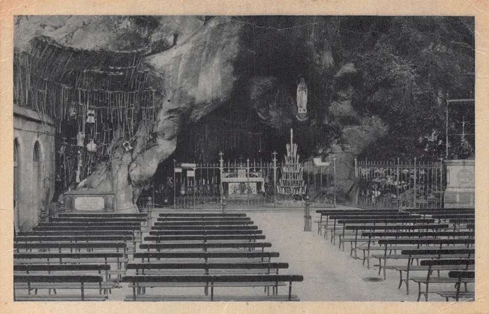 Lourdes — La Grotte miraculeuse — éditeur Le Hall Catholique, n° 52 - Recto