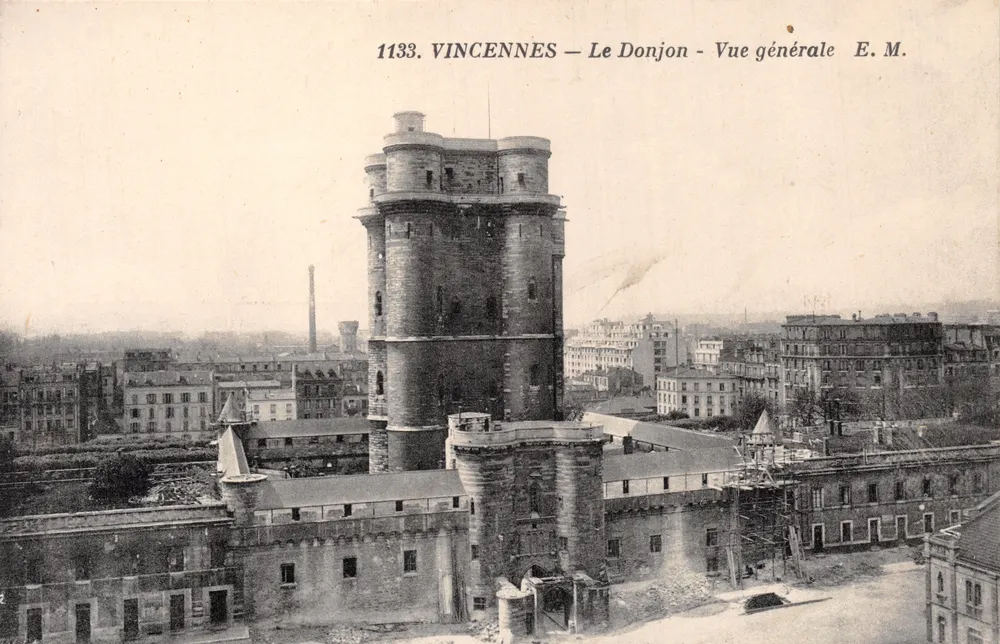 Vincennes — Le Donjon — Vue générale — E.M. n°1133 - 앞면