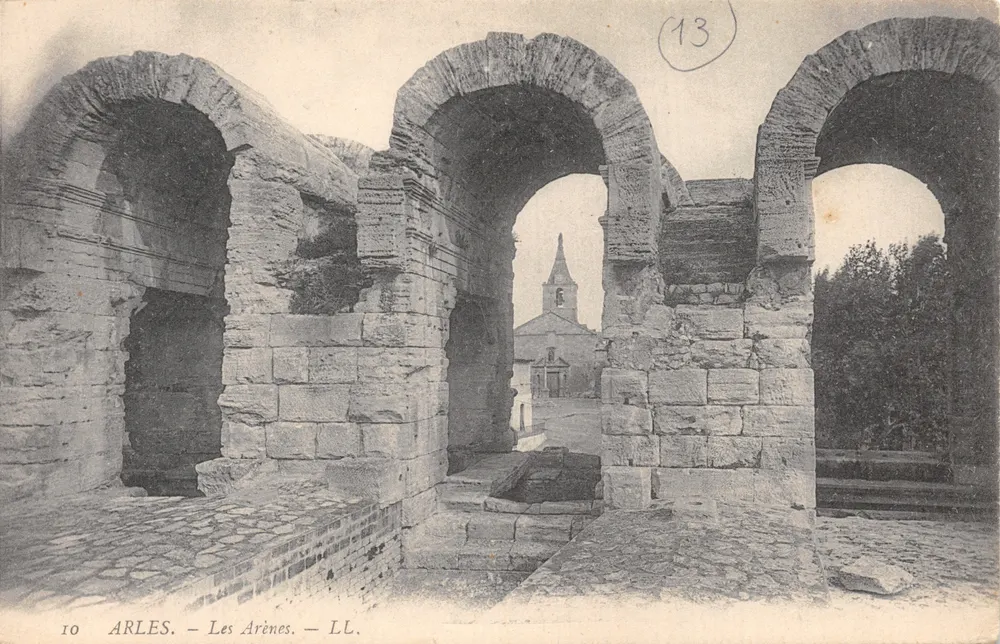 Arles — Les Arènes — éditeur LL. n°10 - 앞면