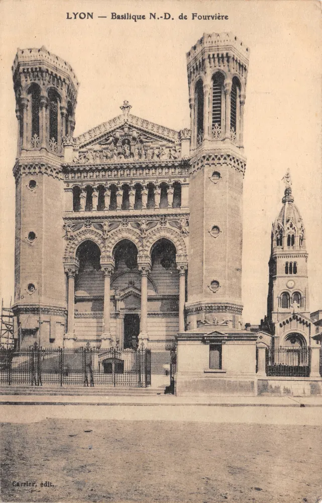 LYON — Basilique N.-D. de Fourvière — éditeur Carrier, édit - Recto