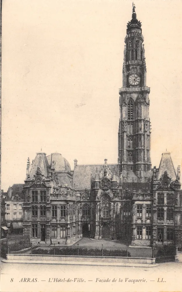 Arras — O Palácio de Justiça — Fachada da Vacquerie — LL - Frente