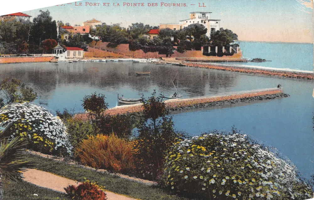 Der Hafen und die Pointe des Fourmis — Ansicht des Hafens mit Kai und Gebäuden — Verlag LL - Vorderseite