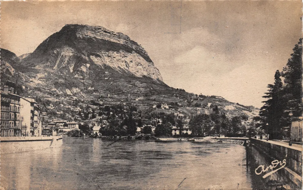 Grenoble — Quais et le Saint-Eynard — Édition d'Art André - आगे