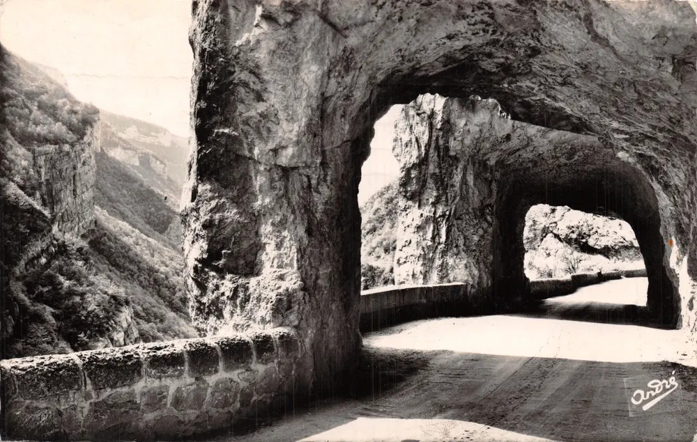 Les Grands Goulets — Les Tunnels naturels — Édition d'Art André, Grenoble - Recto