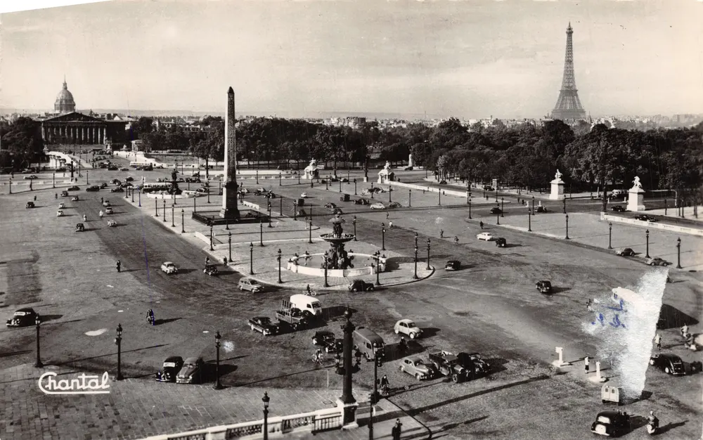 Place de la Concorde — Panoramablick mit Obelisk und Eiffelturm — Verleger Chantal - Vorderseite