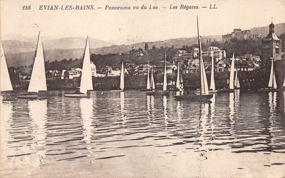 Évian-les-Bains — Panorama visto do lago — As Regatas — LL - Frente