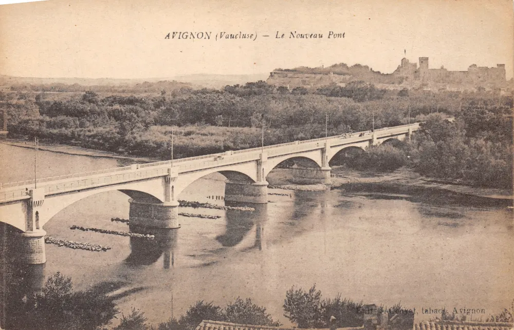 Avignon (Vaucluse) — Der Neue Brücke — Verlag J. Genyel, Tabakgeschäft, Avignon - Vorderseite