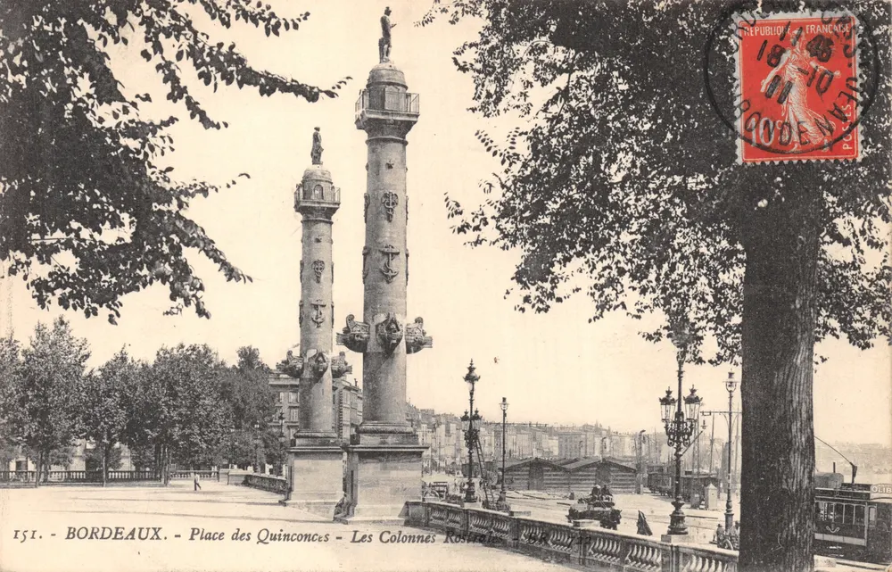 Bordeaux - Place des Quinconces - Les Colonnes Rosales - Verlag 151 - Vorderseite