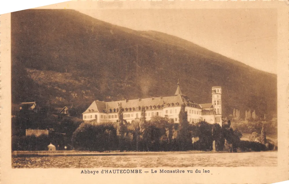 Abbaye d'HAUTECOMBE — Le Monastère vu du lac — éditeur non visible - Recto