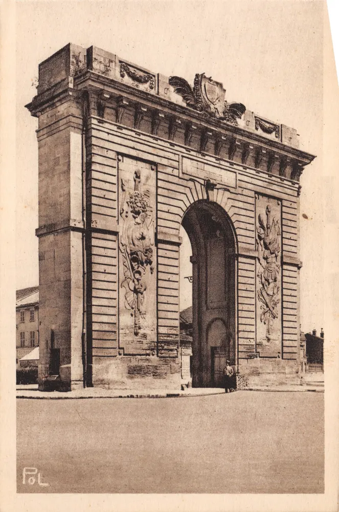 Torre Sainte-Croix — monumentaler Bogen mit Skulpturen — Verleger POLI, Reims - Vorderseite