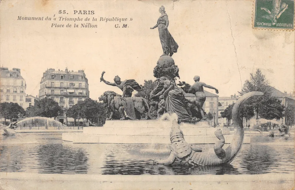 Paris — Ansicht des « Sieges der Republik »-Monuments auf der Place de la Nation — C.M - Vorderseite