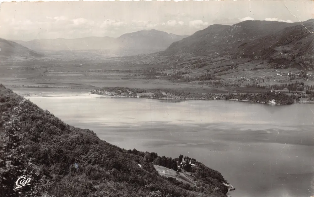 Allgemeiner Blick auf den See Bourget — Aix-les-Bains — Verlag C.A.P. (60) Réal-Photo - Vorderseite