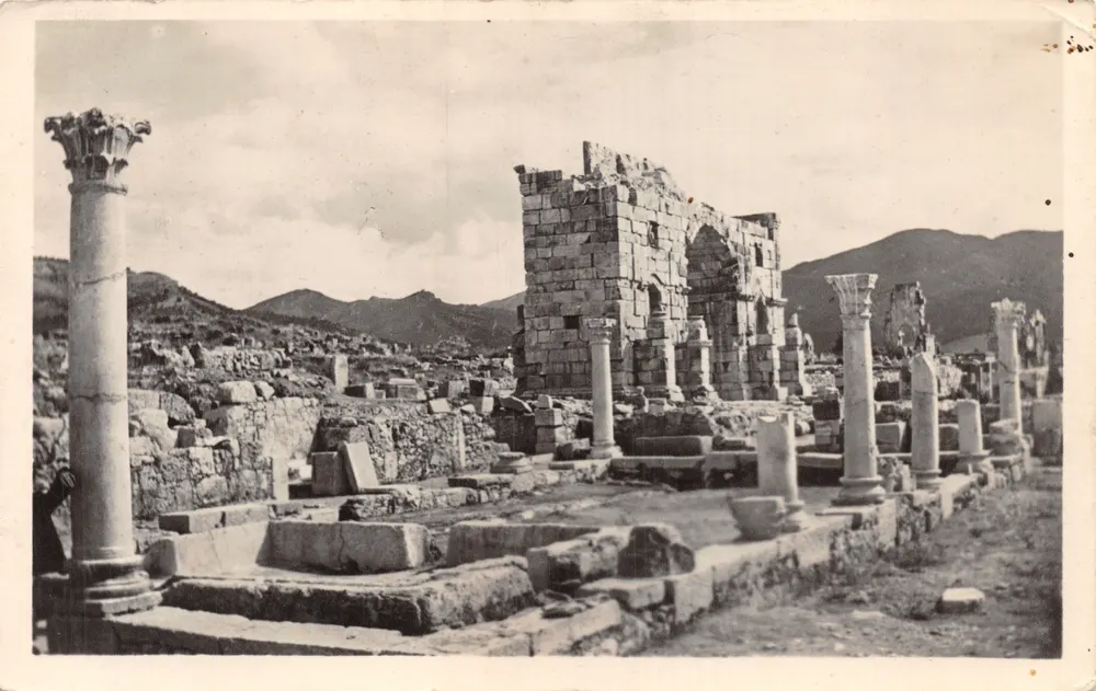 Ruínas de um palácio — Editor: Volubilis, n.º 204 - Frente