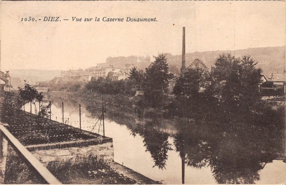 Diez — Vue sur la Caserne Douaumont - 正面