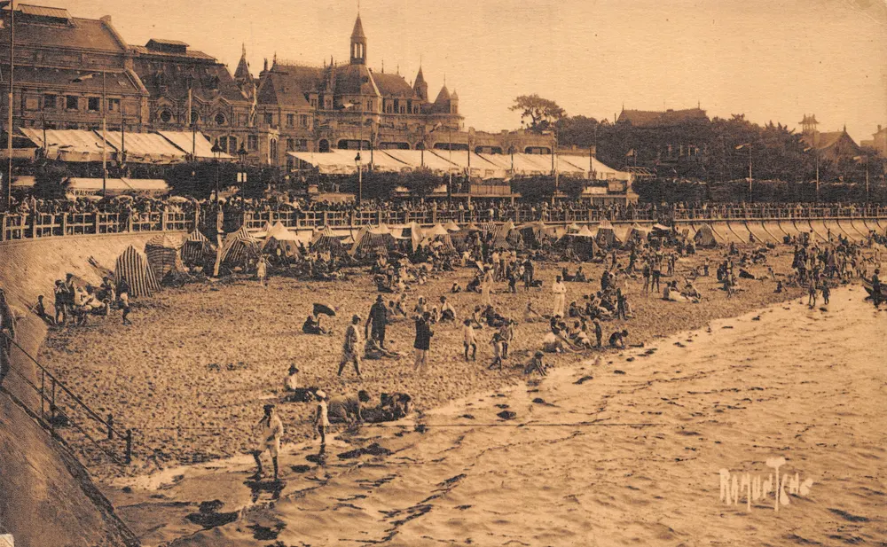 Strand von Arcachon — Richtung Casino — Verlag Raymond Bergevin, Nr. 15000 - Vorderseite
