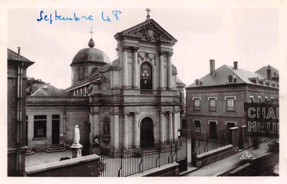 Lisieux — Kapelle des Karms — Verlag CAP-PHOTO, Nr. 8 - Vorderseite