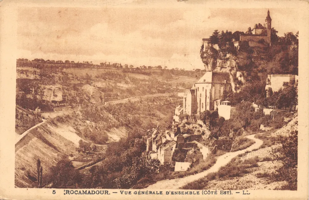 Rocamadour — Vue générale d'ensemble (côté est) — LL, n°5 - Recto