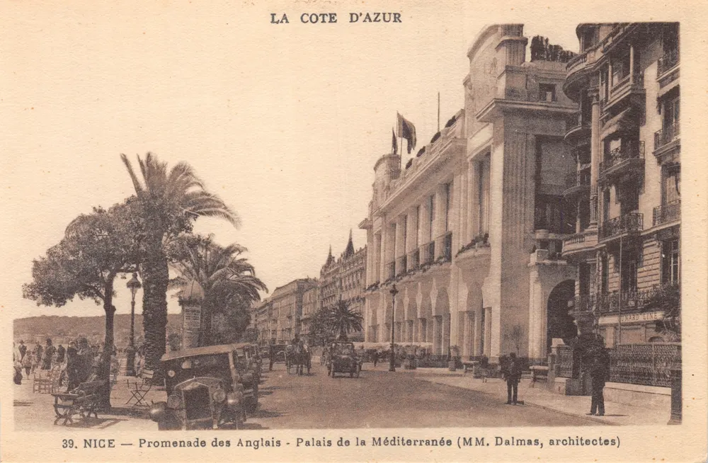 Nizza — Promenade des Anglais — Palais de la Méditerranée (MM. Dalmas, Architekten) - Vorderseite