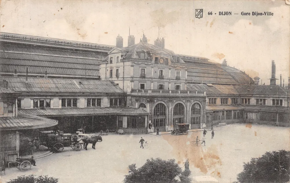 Dijon — Bahnhof Dijon-Ville — Verlag R.C.G. Nr. 66 - Vorderseite