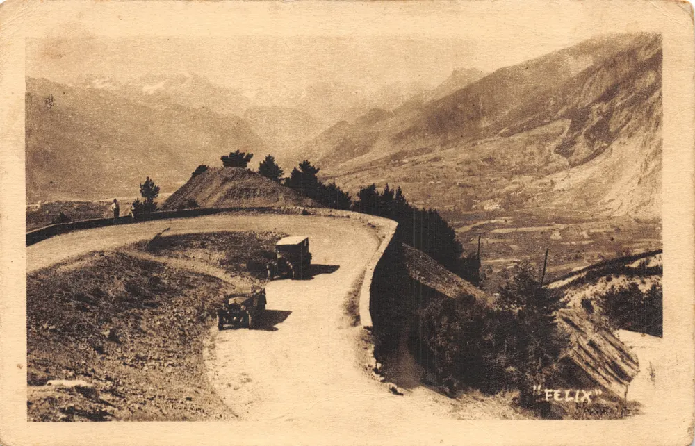 Schluchten des Col de Vars — Panoramablick mit Fahrzeugen — Verleger "FELIX" - Vorderseite