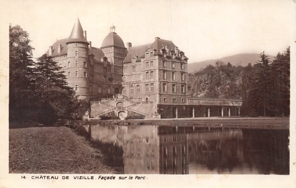 Château de Vizille — Façade sur le Parc — Édition des Monuments Historiques - Recto